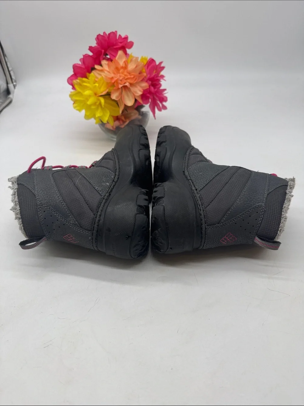 Columbia Kids Dark Gray Winter Boots with Pink Laces Size 3